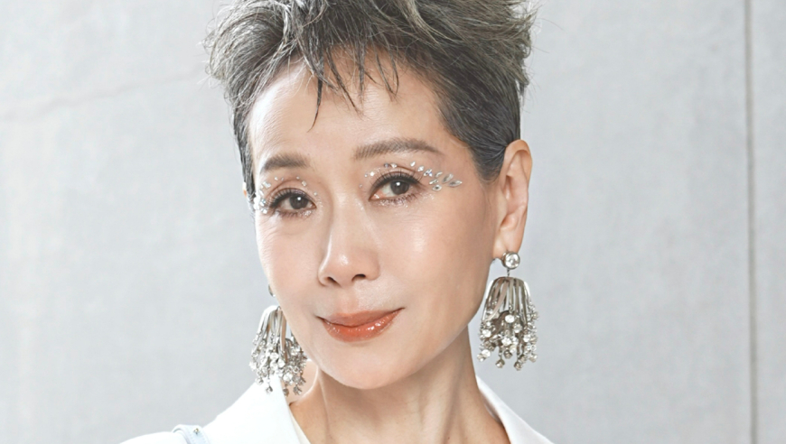 4949澳门正版资料全解,周杰伦龙抬头给女儿剪发,最新答案解释落实_VR版V2.41